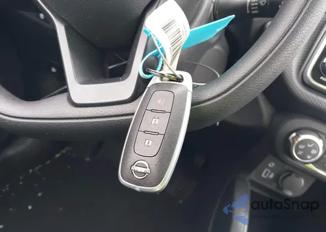 2025 Nissan Kicks Play S из США, поврежденный, VIN 3N1CP5BV0SL499275